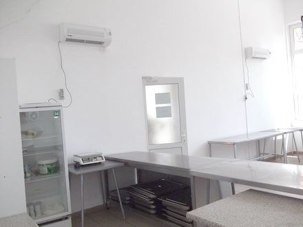 managerul arimex comexim 2000 le asigur angajatilor cele mai bune conditii aer conditionat ventilatie managerul arimex comexim 2000 le asigur angajatilor cele mai bune conditii aer conditionat ventilatie