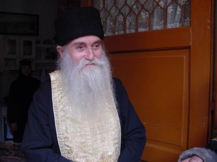 parintele_arsenie_papacioc3.jpg