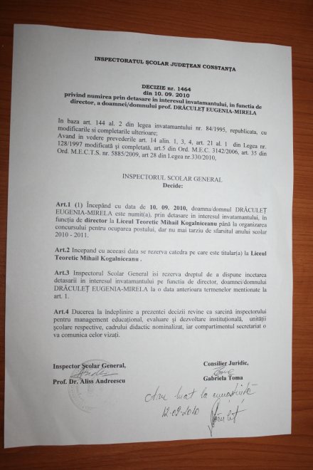 inceput de an scolar cu scandal la mihail kogalniceanudemisa mirela draculet s a intors pe functie galerie inceput de an scolar cu scandal la mihail kogalniceanudemisa mirela draculet s a intors pe functie galerie