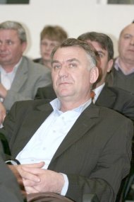 Comuna Pecineaga va avea bază sportivă