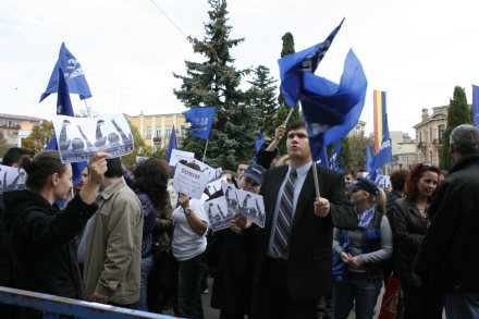 functionarii publici in a cincea zi de protestcristian moldovanu in rolul regizorului galerie foto 15524 functionarii publici in a cincea zi de protestcristian moldovanu in rolul regizorului galerie foto 15524
