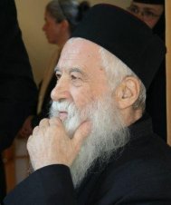 PARINTELE CALCIU DESPRE ISPITELE LUMII DE ASTAZI (II) Problemele din casnicie, avortul, evolutionismul, idolii lumii…