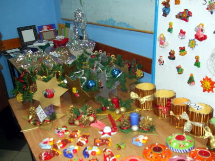 spectacol plin de veselie si culoare copiii din agigea au dansat la targul lui mos nicolae galerie foto spectacol plin de veselie si culoare copiii din agigea au dansat la targul lui mos nicolae galerie foto