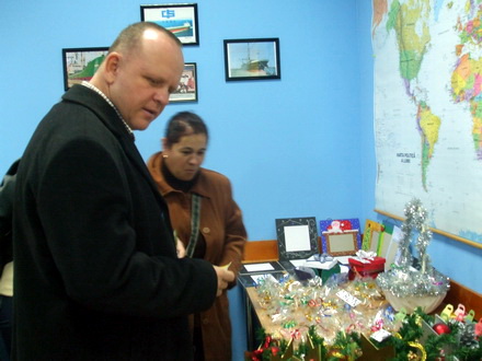 spectacol plin de veselie si culoare copiii din agigea au dansat la targul lui mos nicolae galerie foto spectacol plin de veselie si culoare copiii din agigea au dansat la targul lui mos nicolae galerie foto