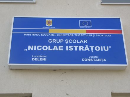 cadou de mos nicolaeprefectul palaz i a dat nume grupului scolar din deleni video galerie foto 61673 cadou de mos nicolaeprefectul palaz i a dat nume grupului scolar din deleni video galerie foto 61673