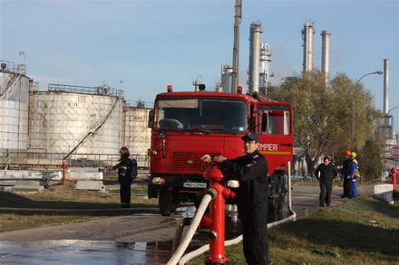 antrenament comun pe platforma rompetrol 98227 308415 antrenament comun pe platforma rompetrol 98227 308415