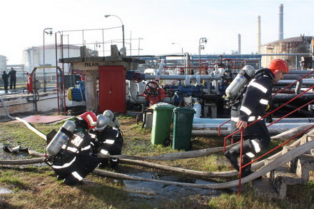 antrenament comun pe platforma rompetrol 98227 308415 antrenament comun pe platforma rompetrol 98227 308415