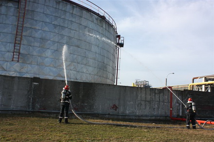 antrenament comun pe platforma rompetrol 98227 308415 antrenament comun pe platforma rompetrol 98227 308415