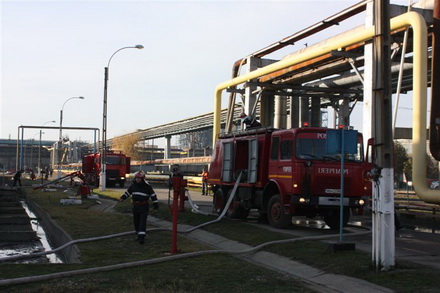 antrenament comun pe platforma rompetrol 98227 308415 antrenament comun pe platforma rompetrol 98227 308415