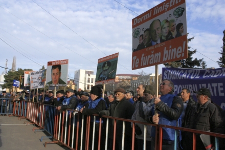 un fost angajat al primariei constanta s a luptat cu jandarmii palaz aveam informatii ca se vor produce un fost angajat al primariei constanta s a luptat cu jandarmii palaz aveam informatii ca se vor produce