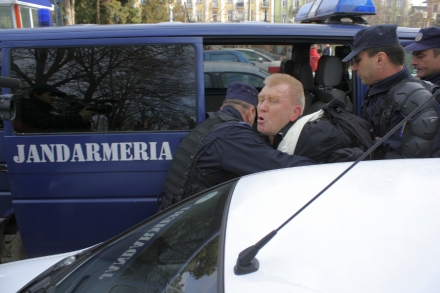 un fost angajat al primariei constanta s a luptat cu jandarmii palaz aveam informatii ca se vor produce un fost angajat al primariei constanta s a luptat cu jandarmii palaz aveam informatii ca se vor produce