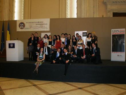 gala_lsrs_2011_o_parte_din_echipa_lsrs_2_resize.jpg