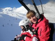 In vacanta de o saptamana, in Austria,Roxana Ciuhulescu a fost profesor de schi pentru fetita ei 