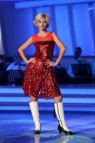 Sâmbătă, 5 martie, de la 10.00, într-o nouă ediţie a emisiunii Ce se întâmplă, doctore?, Dana Rogoz este captivată de step