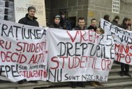 Studenţii protestează
