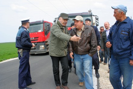 institutiile judetene folosite in campania electorala gambuteanu de la drumuri face ordine la baraganu institutiile judetene folosite in campania electorala gambuteanu de la drumuri face ordine la baraganu