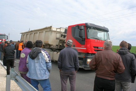institutiile judetene folosite in campania electorala gambuteanu de la drumuri face ordine la baraganu institutiile judetene folosite in campania electorala gambuteanu de la drumuri face ordine la baraganu