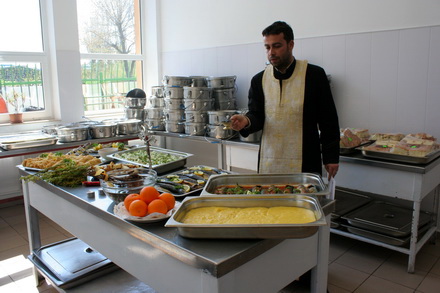 masa traditionala de florii pentru bolnavii de la spitalul de urgenta si de la sbi galerie foto 74489 masa traditionala de florii pentru bolnavii de la spitalul de urgenta si de la sbi galerie foto 74489