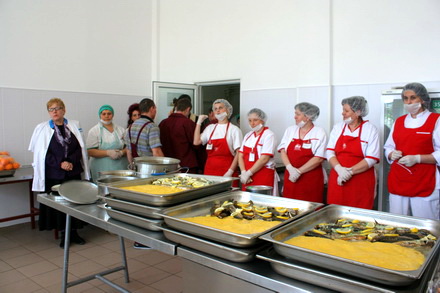 masa traditionala de florii pentru bolnavii de la spitalul de urgenta si de la sbi galerie foto 74489 masa traditionala de florii pentru bolnavii de la spitalul de urgenta si de la sbi galerie foto 74489