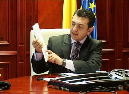 conferinta_palaz_masina_2.jpg