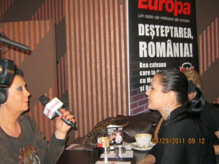 in direct de la cafe cafe monica anghel si bogdan miu au dat desteptarea la europa fm de la malul marii in direct de la cafe cafe monica anghel si bogdan miu au dat desteptarea la europa fm de la malul marii