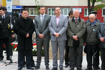 cine a participat la ceremonialul militar de ziua eroilor galerie foto 36046 325031 cine a participat la ceremonialul militar de ziua eroilor galerie foto 36046 325031