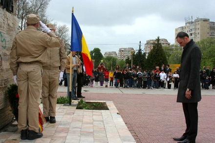 cine a participat la ceremonialul militar de ziua eroilor galerie foto 36046 325031 cine a participat la ceremonialul militar de ziua eroilor galerie foto 36046 325031