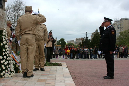 cine a participat la ceremonialul militar de ziua eroilor galerie foto 36046 325031 cine a participat la ceremonialul militar de ziua eroilor galerie foto 36046 325031