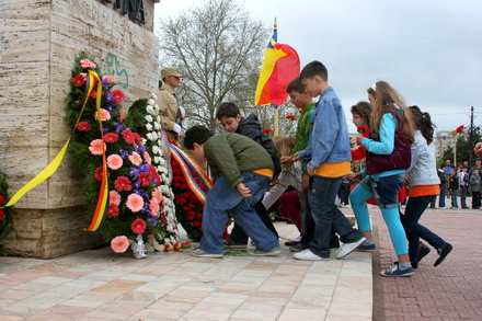 cine a participat la ceremonialul militar de ziua eroilor galerie foto 36046 325031 cine a participat la ceremonialul militar de ziua eroilor galerie foto 36046 325031