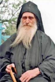 PICATURI DE INTELEPCIUNE DE LA STARETUL DIONISIE DE LA COLCIU (1) “Mare necaz este ca noi, romanii, avem o mare slabiciune