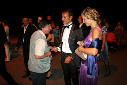 trendul nuntii regale britanice cu cape excentrice din ce familii provin finii lui radu mazare galerie