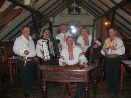 interviul online cu maria paladi prietena artistilor si amfitrioana de la o seara la constanta s a incheiattema interviul online cu maria paladi prietena artistilor si amfitrioana de la o seara la constanta s a incheiattema