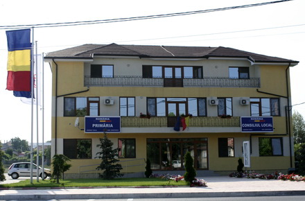 Tuzla_-_primaria_03.jpg