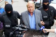 Cu copil, iubită şi faţă de bonom Klaus Zander, acuzat de proxenetism, cu showroom la Agigea (documente)