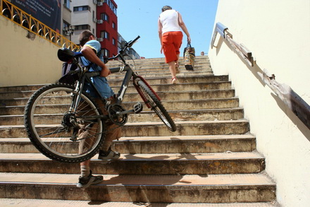 nesiguranta si mirosuri pestilentiale primaria a mutat trecerea de pietoni de la tomis prin pasajul mizerabil nesiguranta si mirosuri pestilentiale primaria a mutat trecerea de pietoni de la tomis prin pasajul mizerabil