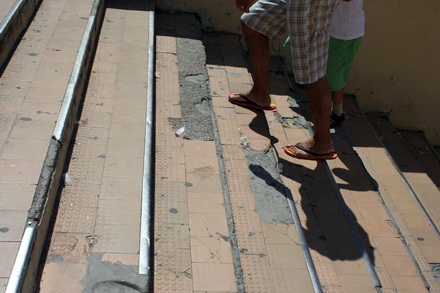 nesiguranta si mirosuri pestilentiale primaria a mutat trecerea de pietoni de la tomis prin pasajul mizerabil nesiguranta si mirosuri pestilentiale primaria a mutat trecerea de pietoni de la tomis prin pasajul mizerabil