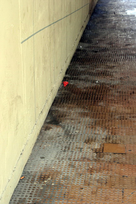 nesiguranta si mirosuri pestilentiale primaria a mutat trecerea de pietoni de la tomis prin pasajul mizerabil nesiguranta si mirosuri pestilentiale primaria a mutat trecerea de pietoni de la tomis prin pasajul mizerabil