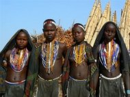 Pe la originile umanităţii Triburile sud-etiopiene