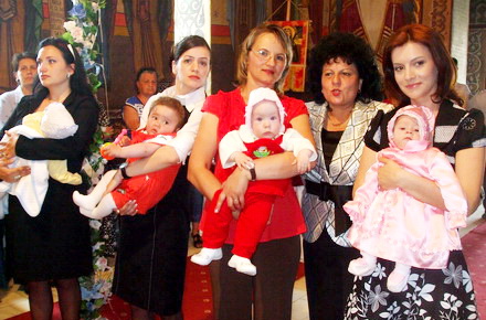 Cumpana_Cumpana_biserica_copii_botezati_04.jpg