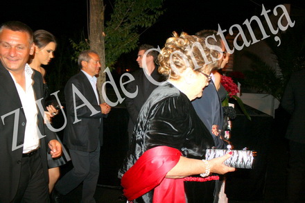 care este calea prin care ajung banii magnatului la nevoiasi egipteanul lui mazare si pomana pre electorala care este calea prin care ajung banii magnatului la nevoiasi egipteanul lui mazare si pomana pre electorala