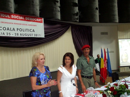 adunarea de la malul marii a femeilor pesediste amorezate de primarul constantei mazare de la echipa adunarea de la malul marii a femeilor pesediste amorezate de primarul constantei mazare de la echipa