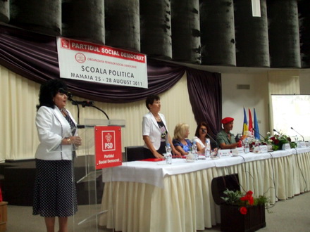 adunarea de la malul marii a femeilor pesediste amorezate de primarul constantei mazare de la echipa adunarea de la malul marii a femeilor pesediste amorezate de primarul constantei mazare de la echipa