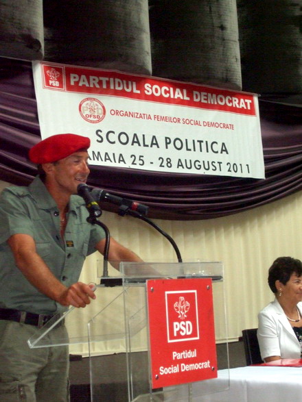 adunarea de la malul marii a femeilor pesediste amorezate de primarul constantei mazare de la echipa adunarea de la malul marii a femeilor pesediste amorezate de primarul constantei mazare de la echipa