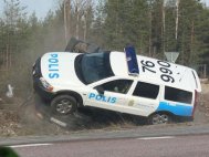 Topul celor mai spectaculoase accidente provocate de masinile de politie! (video)