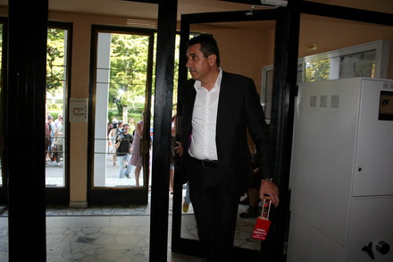 un semnal pentru primarul constantei chiru si palaz vor sa demonstreze ca mazare este vulnerabil galerie un semnal pentru primarul constantei chiru si palaz vor sa demonstreze ca mazare este vulnerabil galerie