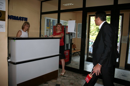 un semnal pentru primarul constantei chiru si palaz vor sa demonstreze ca mazare este vulnerabil galerie un semnal pentru primarul constantei chiru si palaz vor sa demonstreze ca mazare este vulnerabil galerie