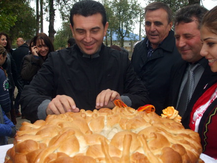 s a inaugurat primul proiect la albesti primarul moldovan primul proiect este ca si primul copil il iubesti s a inaugurat primul proiect la albesti primarul moldovan primul proiect este ca si primul copil il iubesti