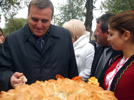 s a inaugurat primul proiect la albesti primarul moldovan primul proiect este ca si primul copil il iubesti s a inaugurat primul proiect la albesti primarul moldovan primul proiect este ca si primul copil il iubesti