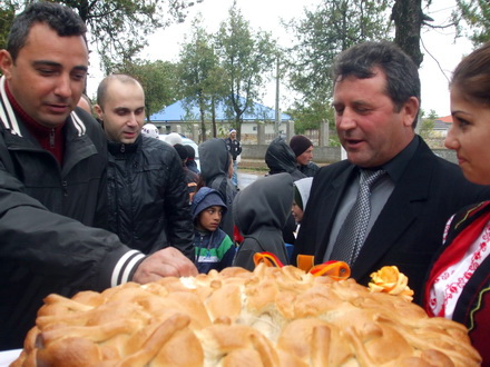 s a inaugurat primul proiect la albesti primarul moldovan primul proiect este ca si primul copil il iubesti s a inaugurat primul proiect la albesti primarul moldovan primul proiect este ca si primul copil il iubesti