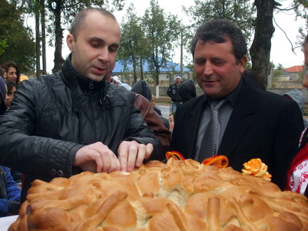 s a inaugurat primul proiect la albesti primarul moldovan primul proiect este ca si primul copil il iubesti s a inaugurat primul proiect la albesti primarul moldovan primul proiect este ca si primul copil il iubesti